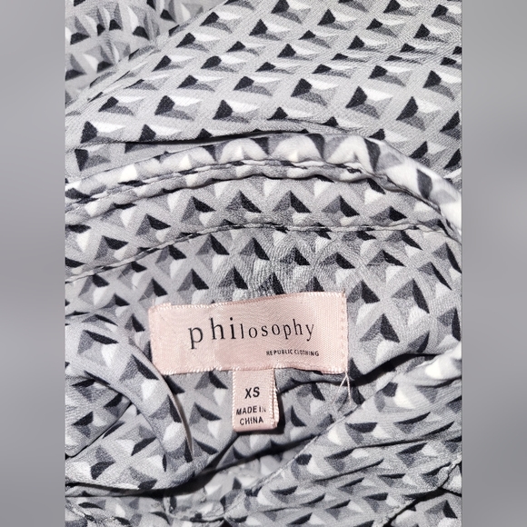 PHILOSOPHY Republic Clothing womens Size XS Blouse geometric pattern - Picture 3 of 5